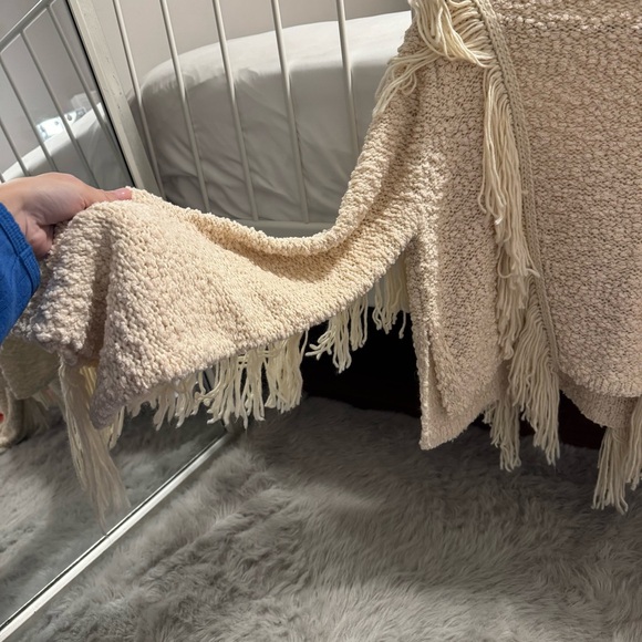 Tularosa Ibone Fringe Sweater Beige - Picture 16 of 16